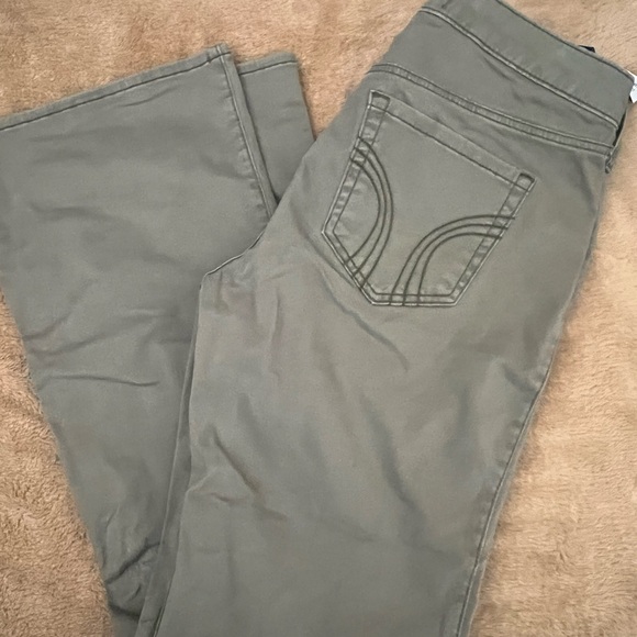 Hollister Denim - NWT Hollister mid-rise boot